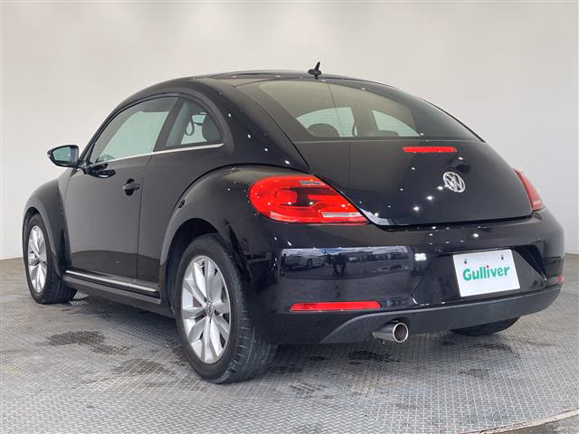 VOLKSWAGEN BEETLE