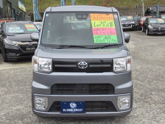 TOYOTA PIXIS MEGA