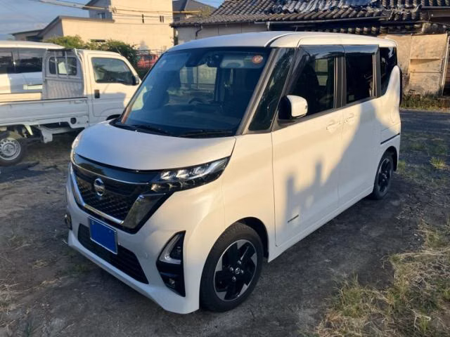 NISSAN ROOX