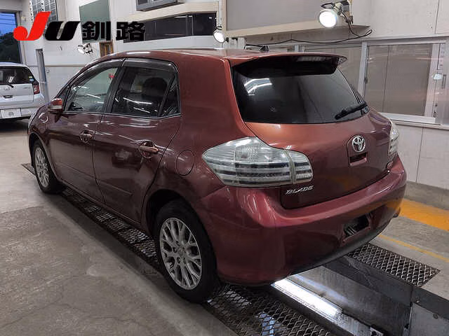 TOYOTA BLADE