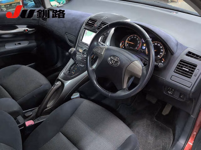 TOYOTA BLADE