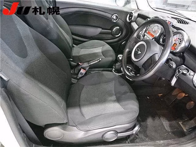 MINI HATCH