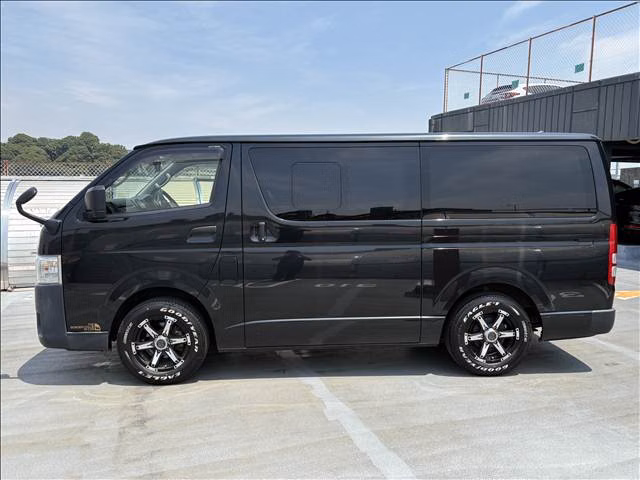 TOYOTA REGIUS ACE
