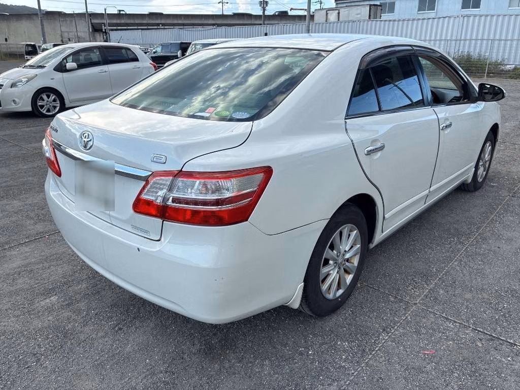 TOYOTA PREMIO