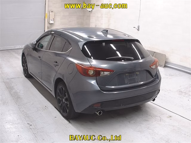 MAZDA AXELA
