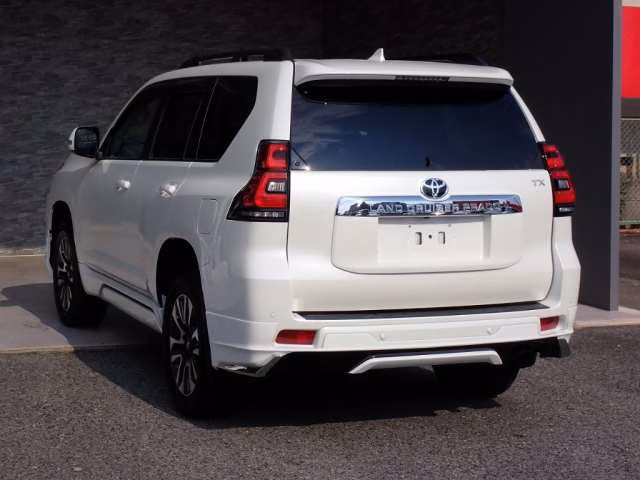 TOYOTA LAND CRUISER PRADO