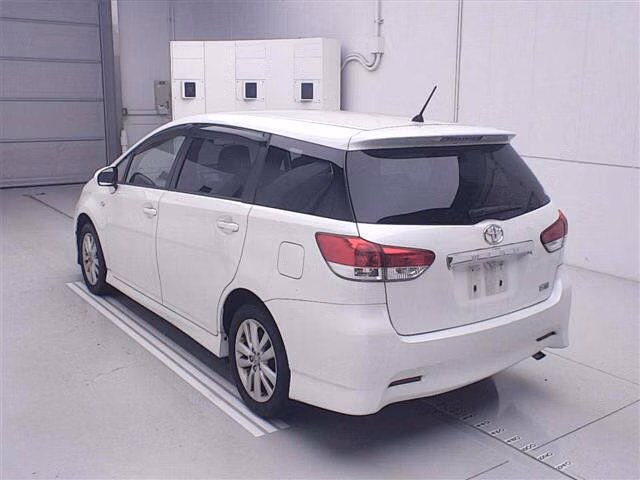 TOYOTA WISH
