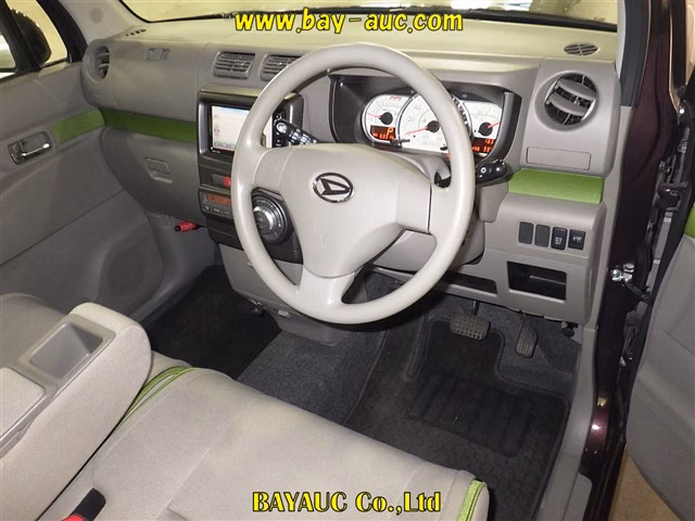 DAIHATSU MOVE CONTE
