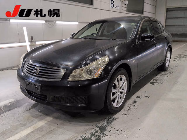 NISSAN SKYLINE