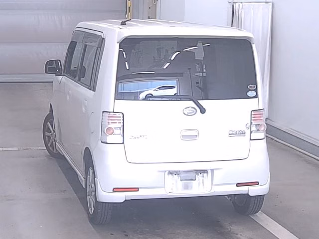 DAIHATSU MOVE CONTE