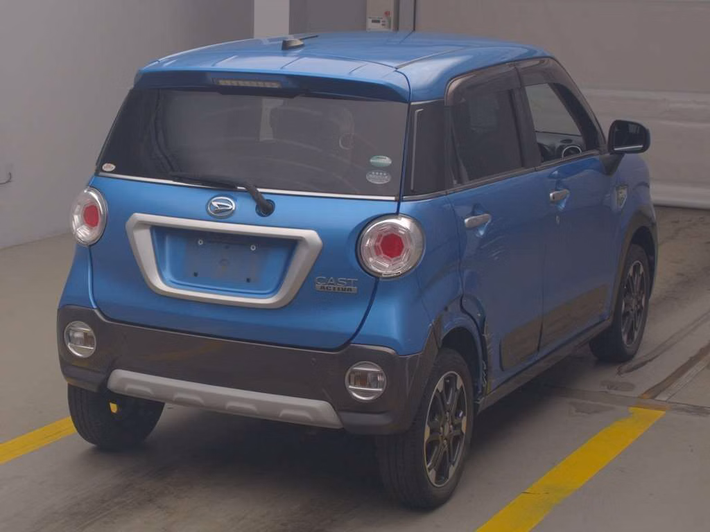 DAIHATSU CAST