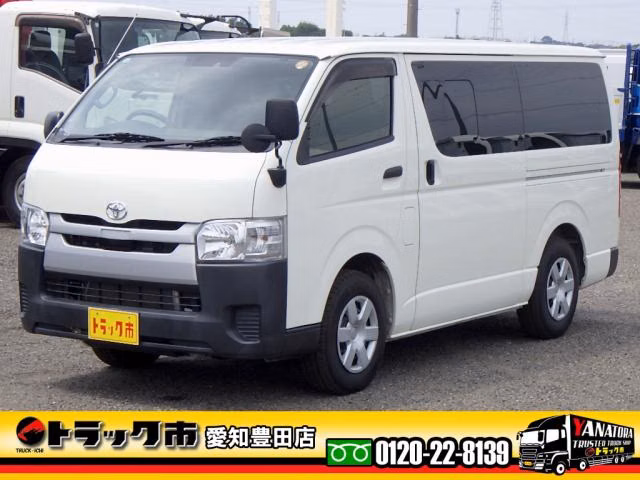 TOYOTA REGIUS ACE