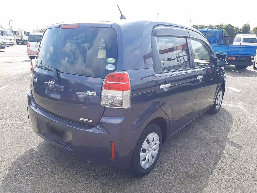 TOYOTA SPADE