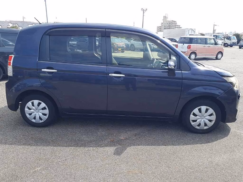 TOYOTA SPADE