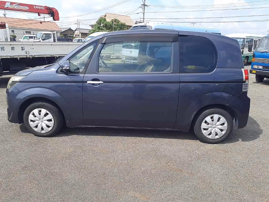 TOYOTA SPADE