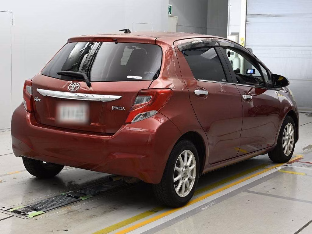 TOYOTA VITZ