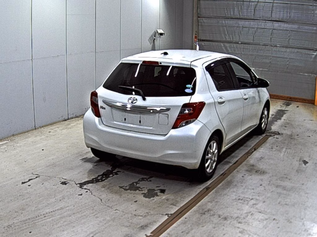 TOYOTA VITZ