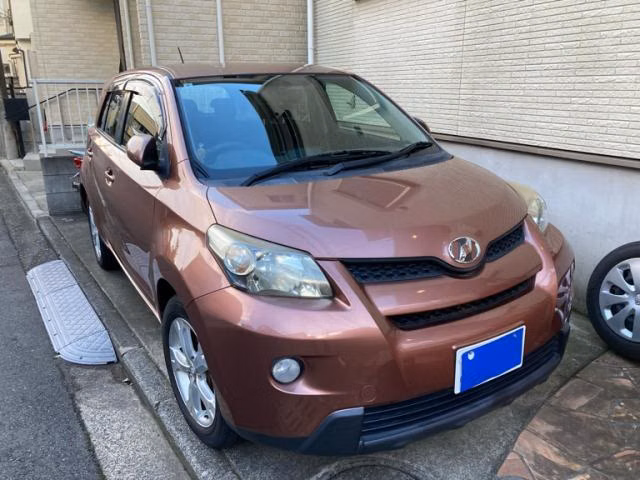 TOYOTA IST