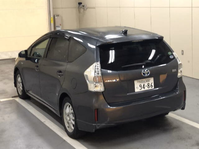TOYOTA PRIUS ALPHA