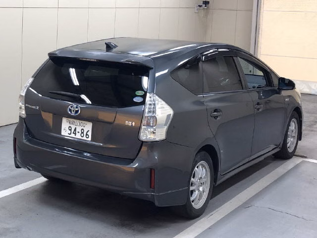 TOYOTA PRIUS ALPHA