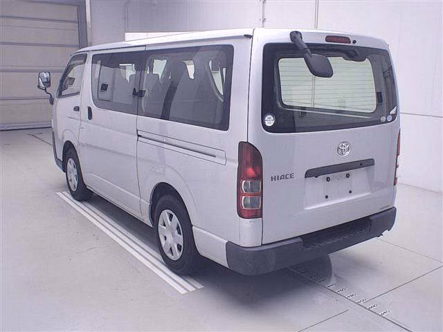 TOYOTA REGIUS ACE