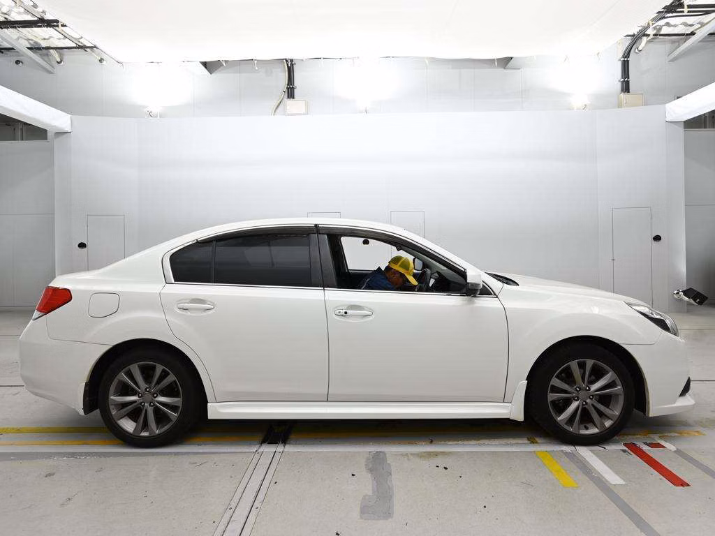 SUBARU LEGACY B4