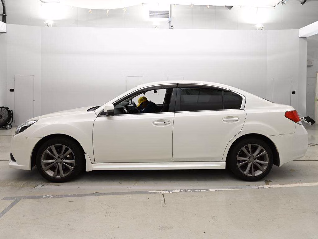SUBARU LEGACY B4