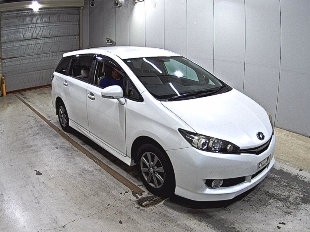 TOYOTA WISH