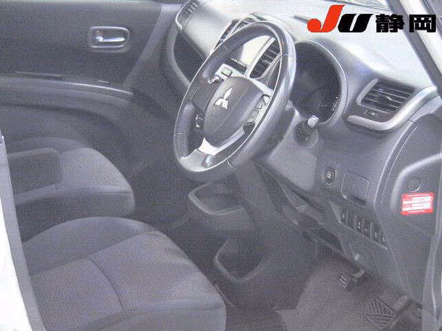 MITSUBISHI DELICA D:2