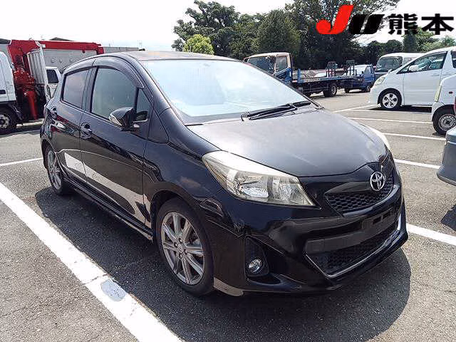 TOYOTA VITZ