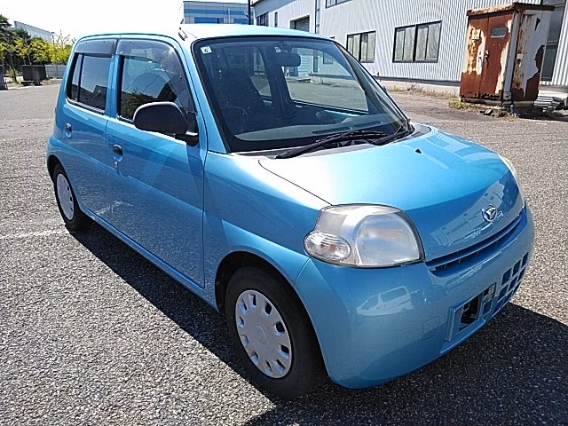 DAIHATSU ESSE