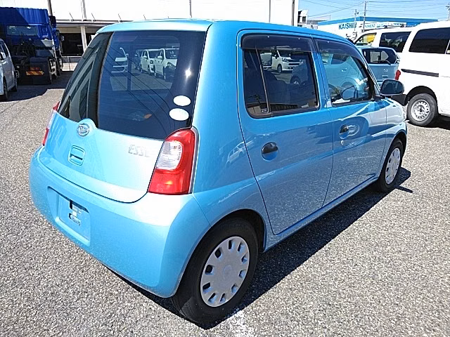 DAIHATSU ESSE