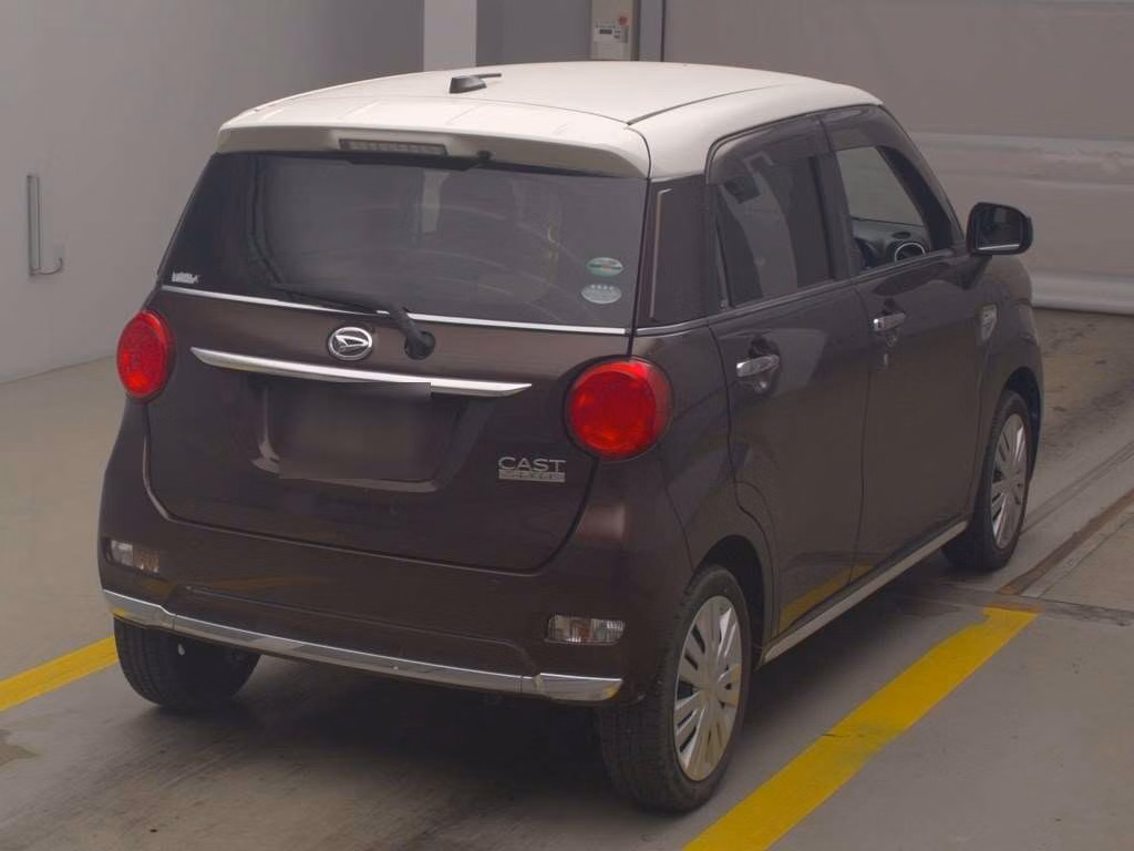 DAIHATSU CAST
