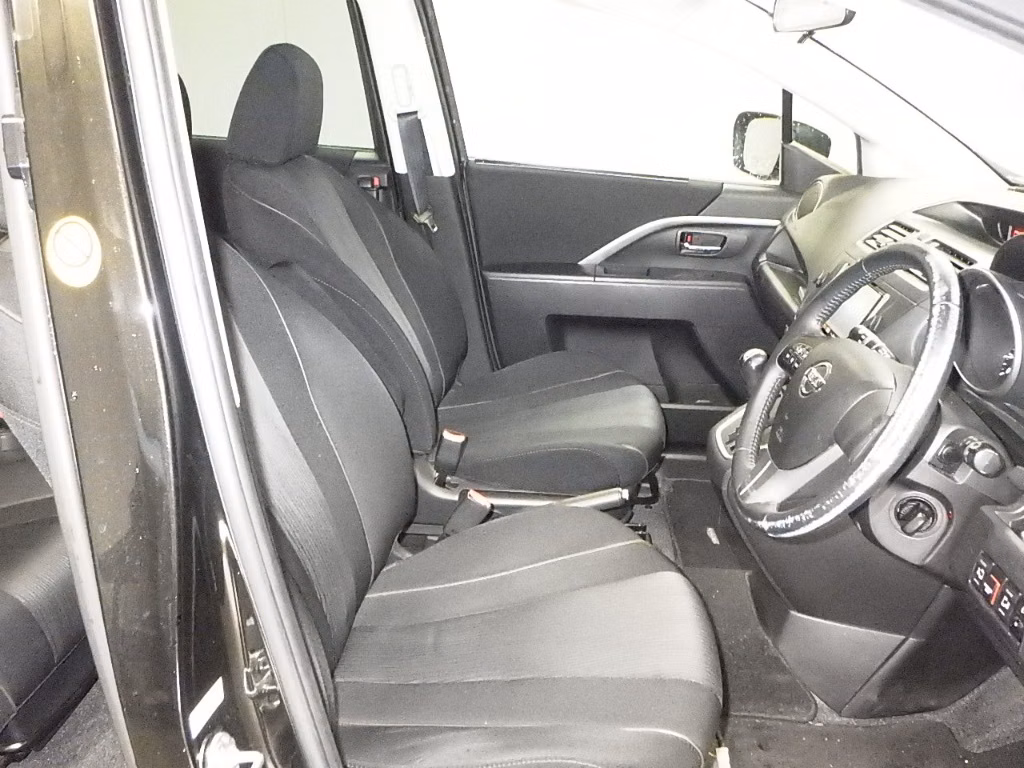 NISSAN LAFESTA