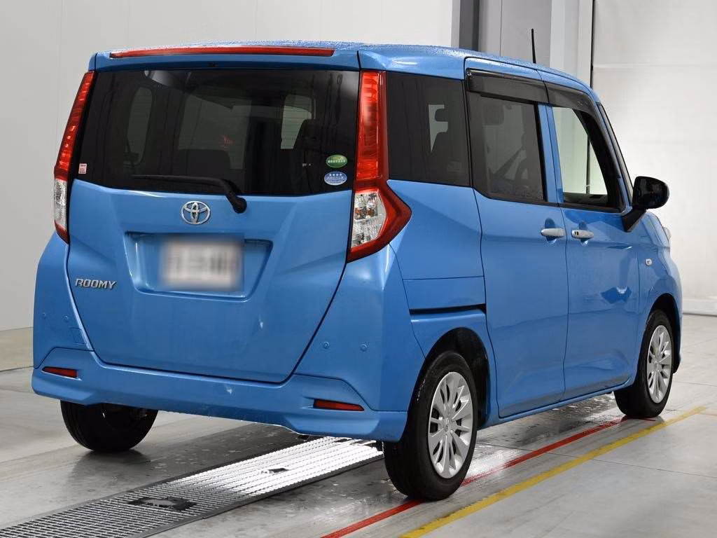 TOYOTA ROOMY