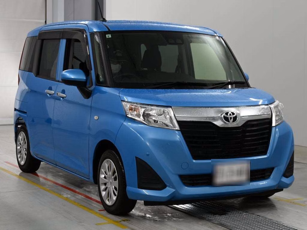 TOYOTA ROOMY