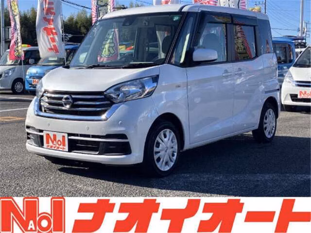 NISSAN DAYZ ROOX