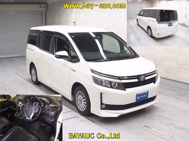 TOYOTA VOXY