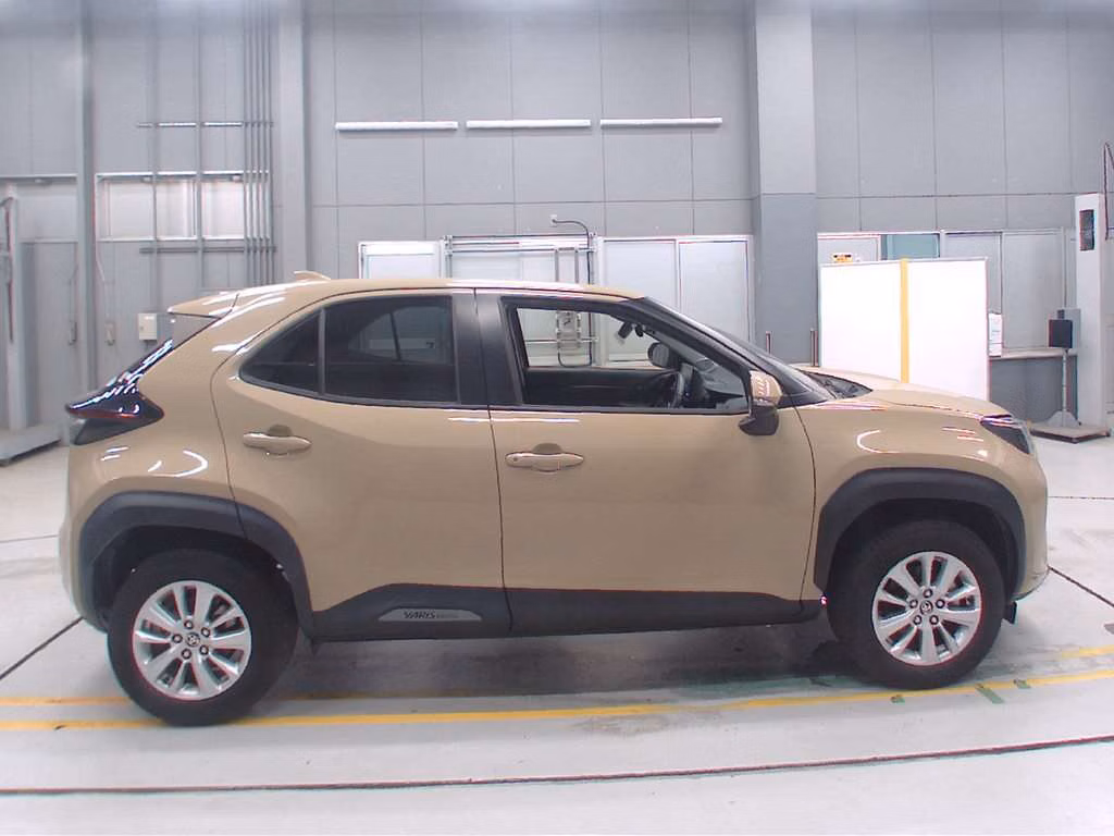 TOYOTA YARIS CROSS