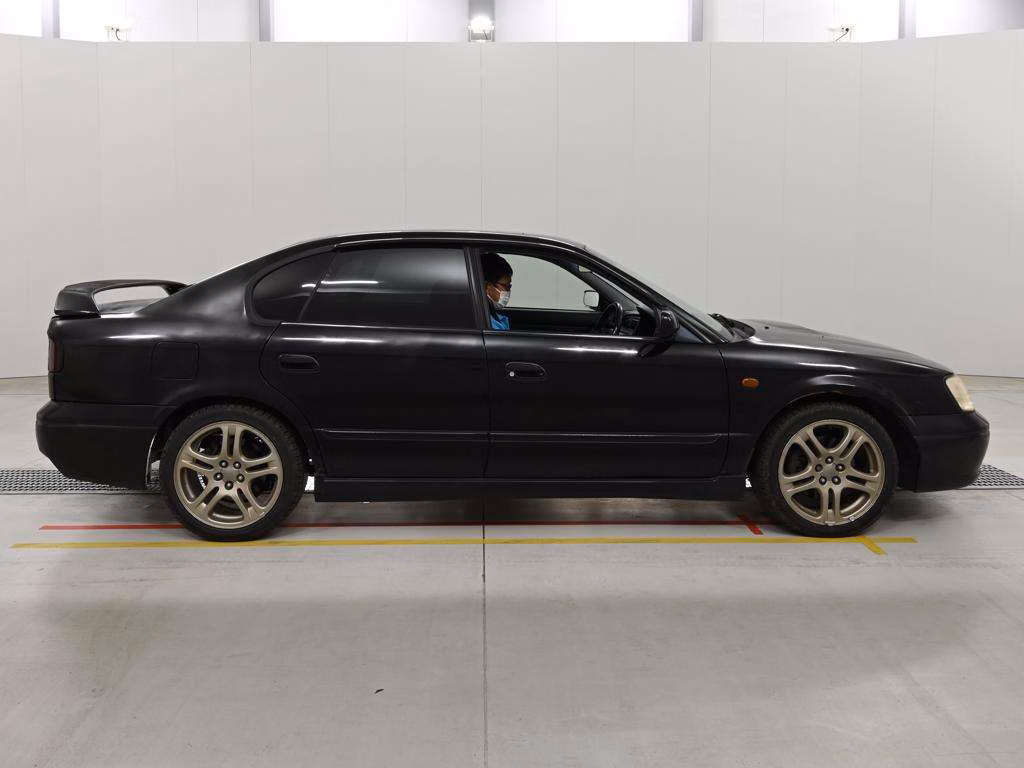 SUBARU LEGACY B4