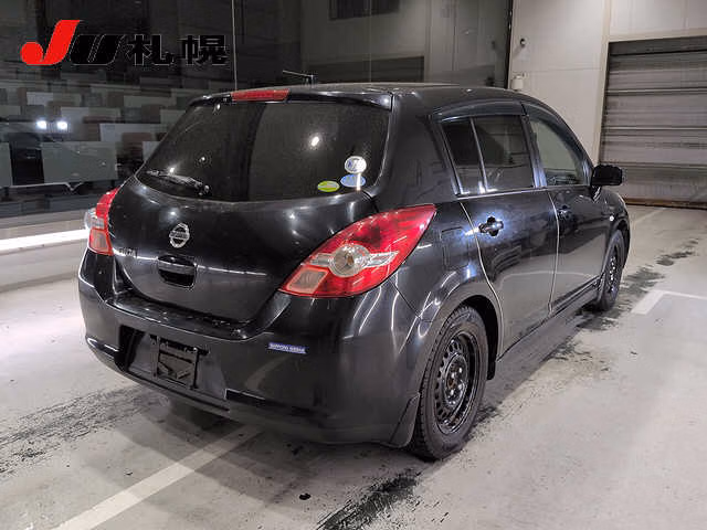 NISSAN TIIDA