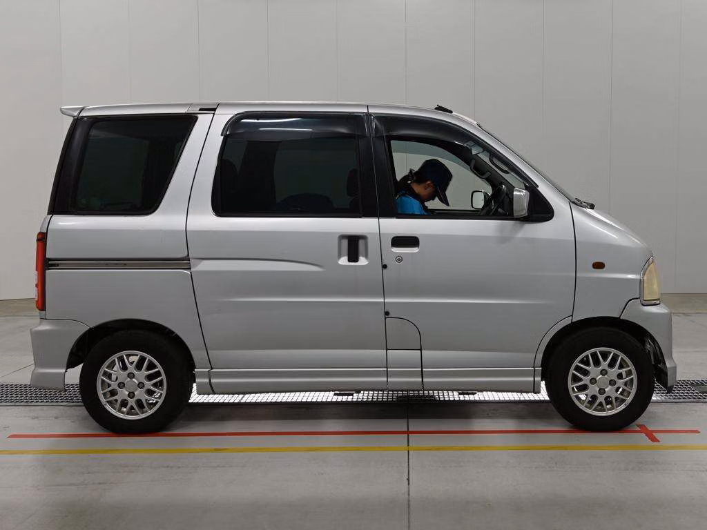 DAIHATSU ATRAI