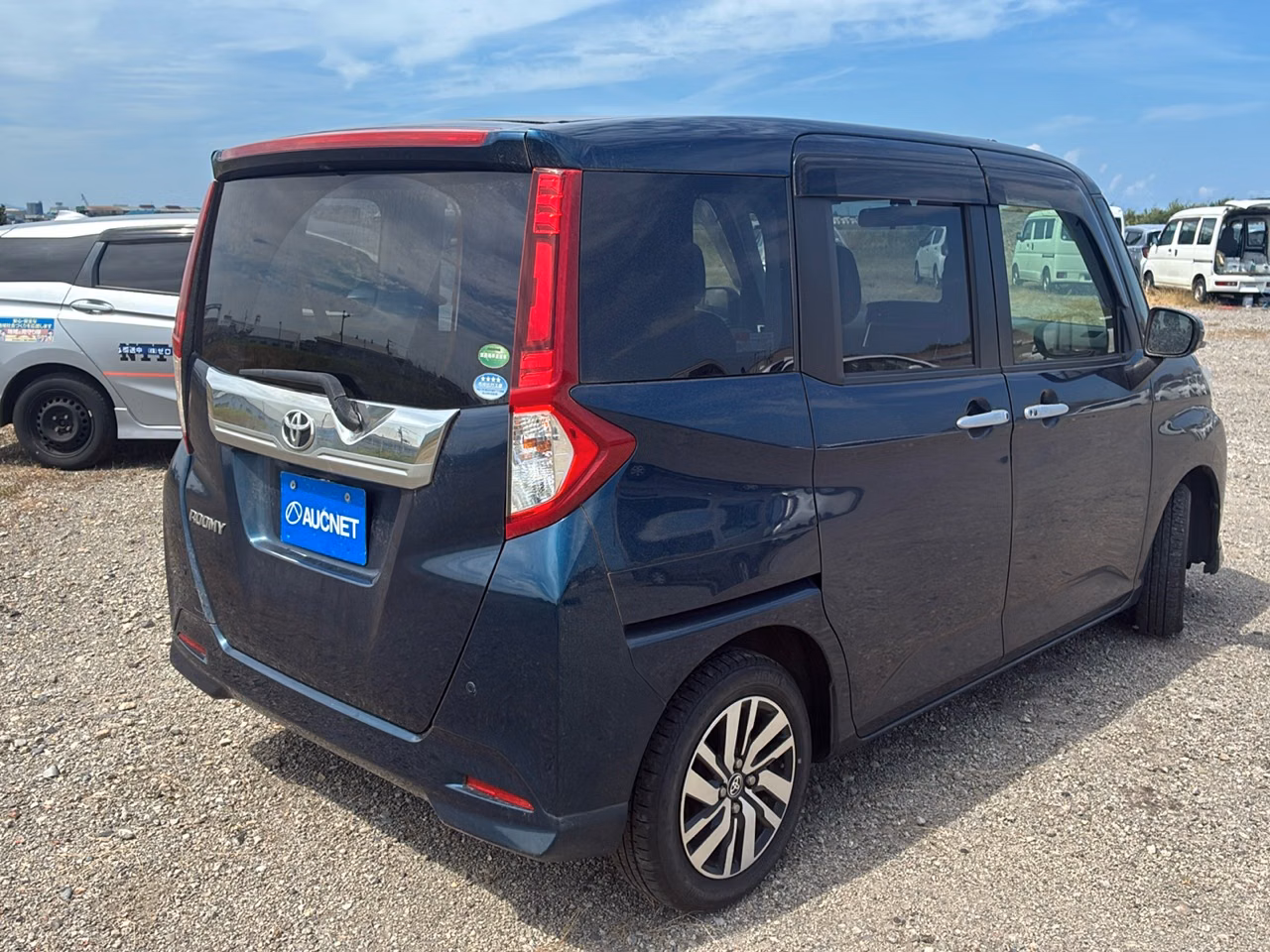 TOYOTA ROOMY
