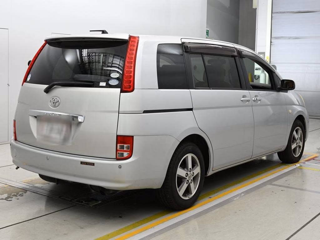 TOYOTA ISIS
