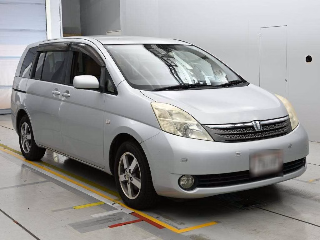 TOYOTA ISIS