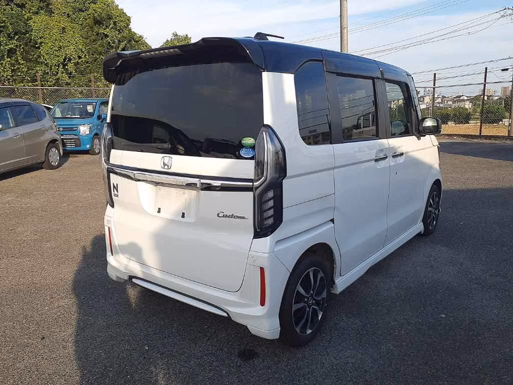 HONDA N-BOX