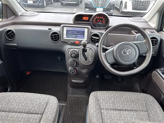TOYOTA SPADE