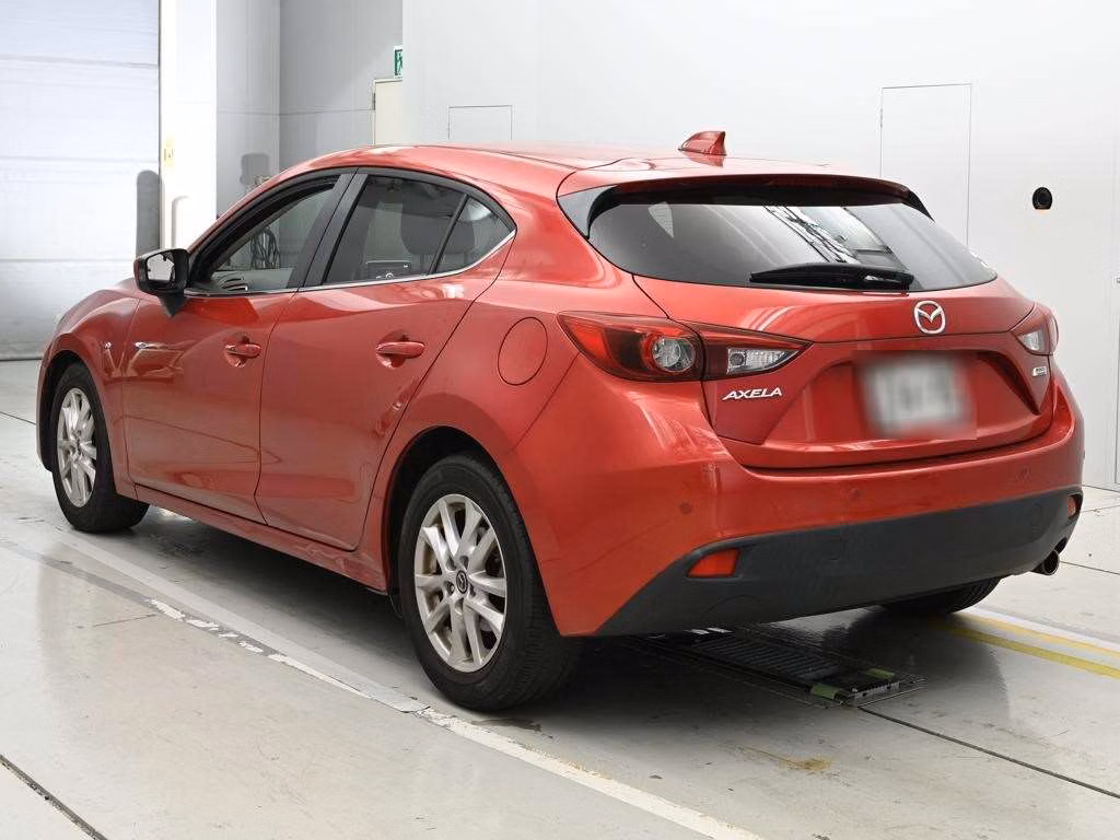 MAZDA AXELA
