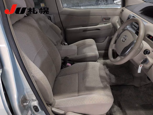TOYOTA RAUM