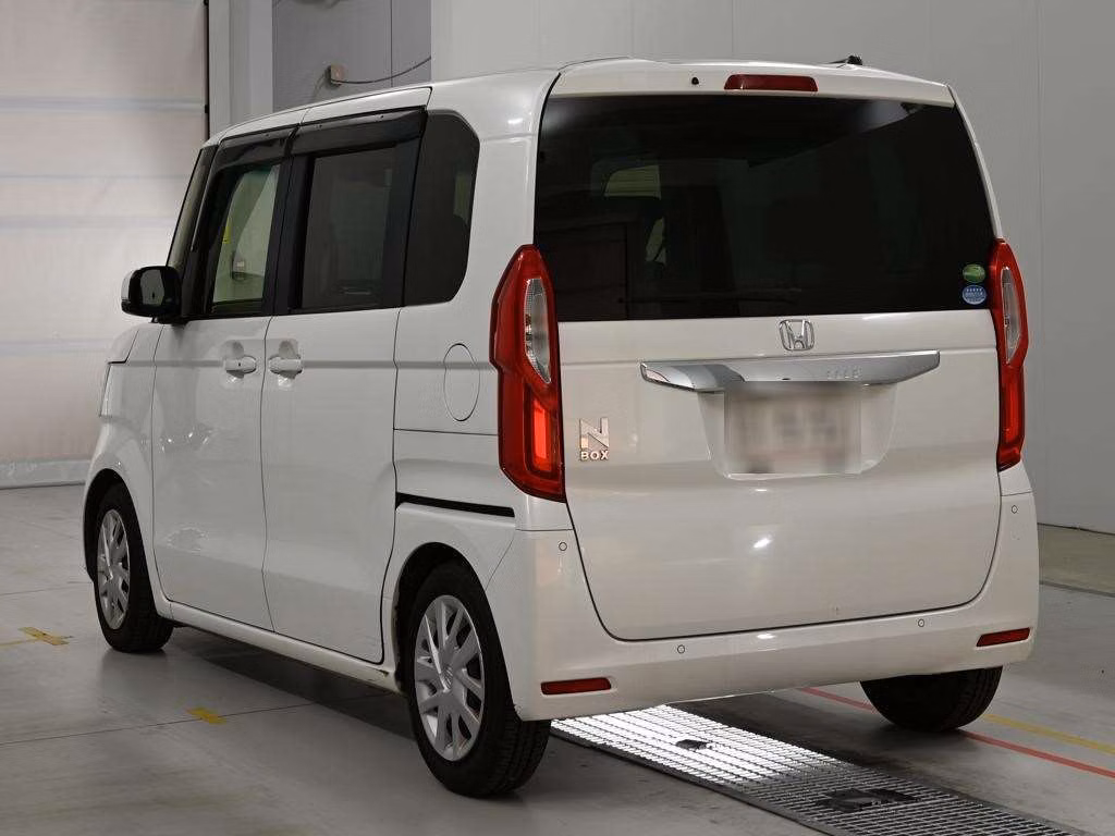 HONDA N-BOX